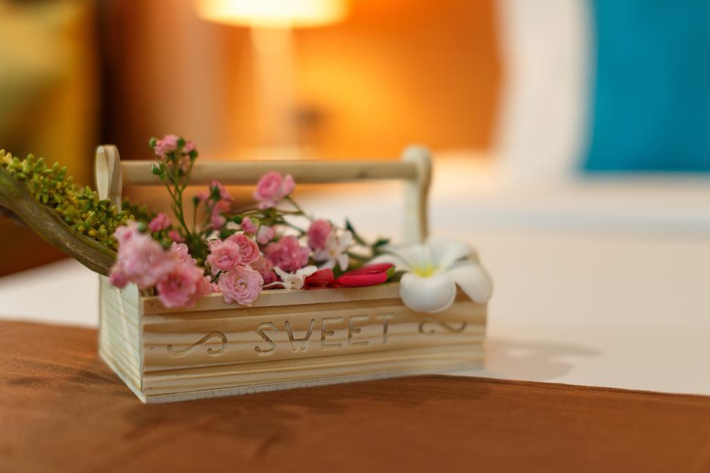 U Tiny Boutique Hotel Suvarnabhumi Bangkok - Sha Plus Exterior photo